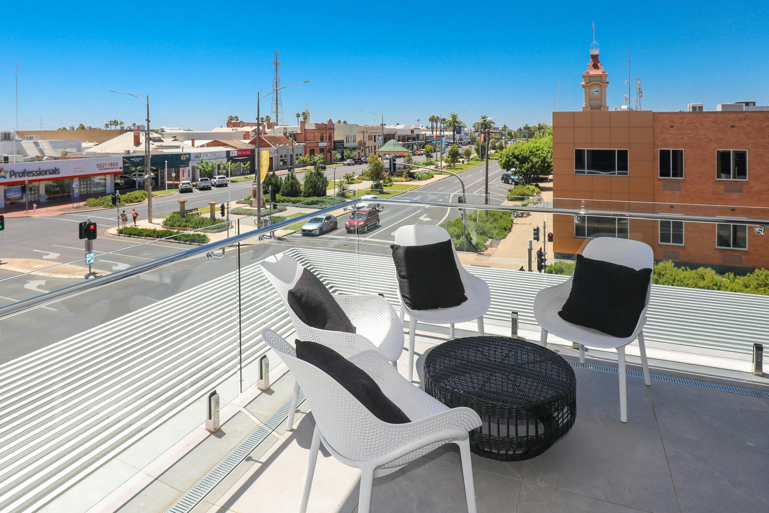 ndulge Apartments - City View 2-bedroom Penthouse