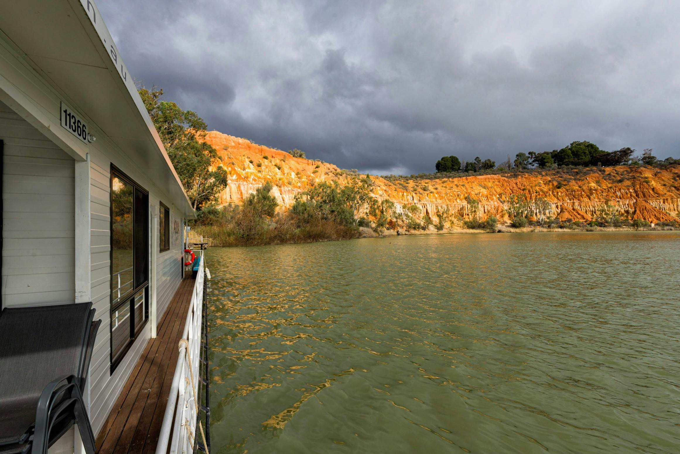 Sandstone cliffs, sandy beaches, natural riverbanks gives you the ultimate remote feeling.