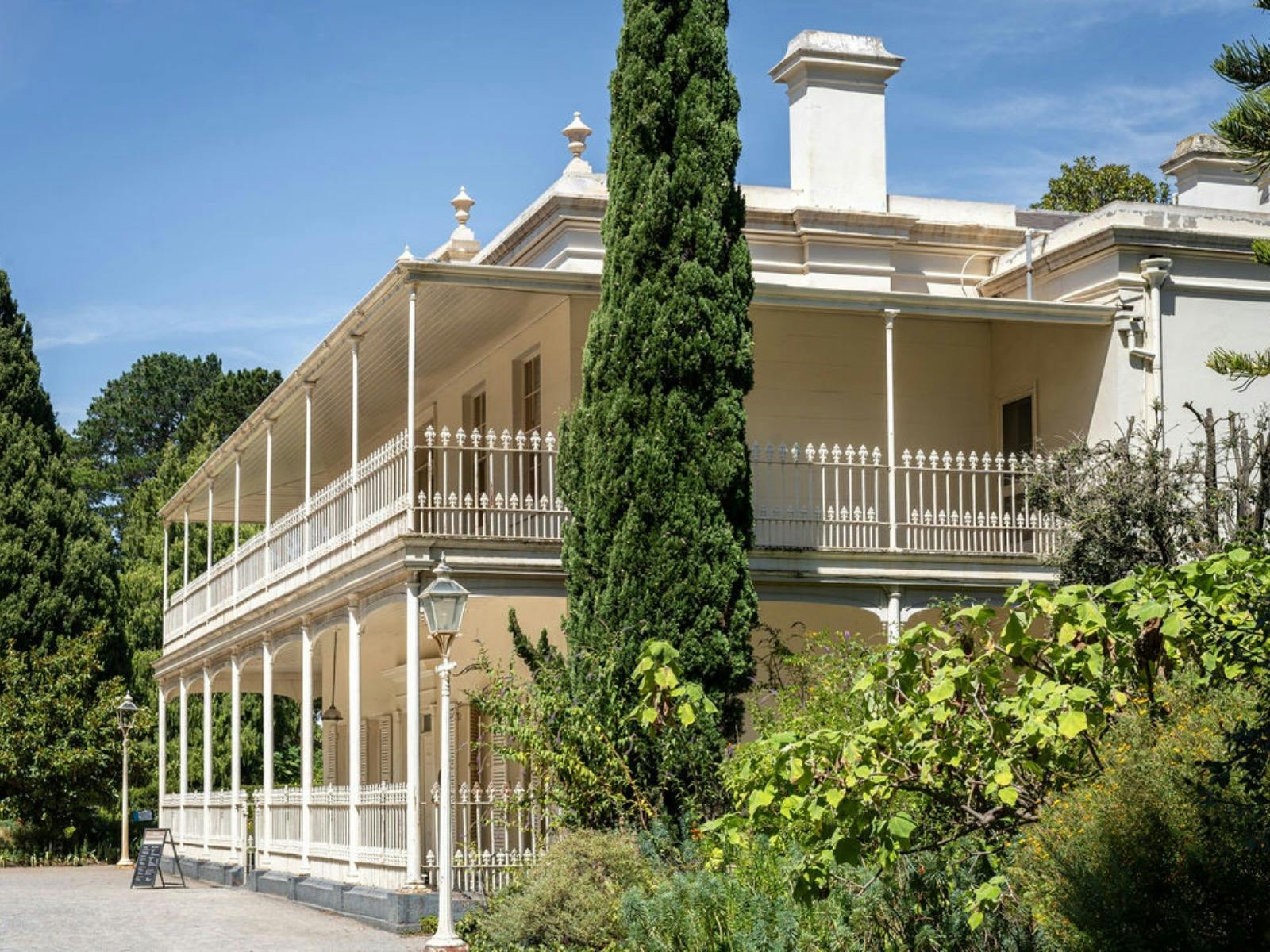 Como House & Garden