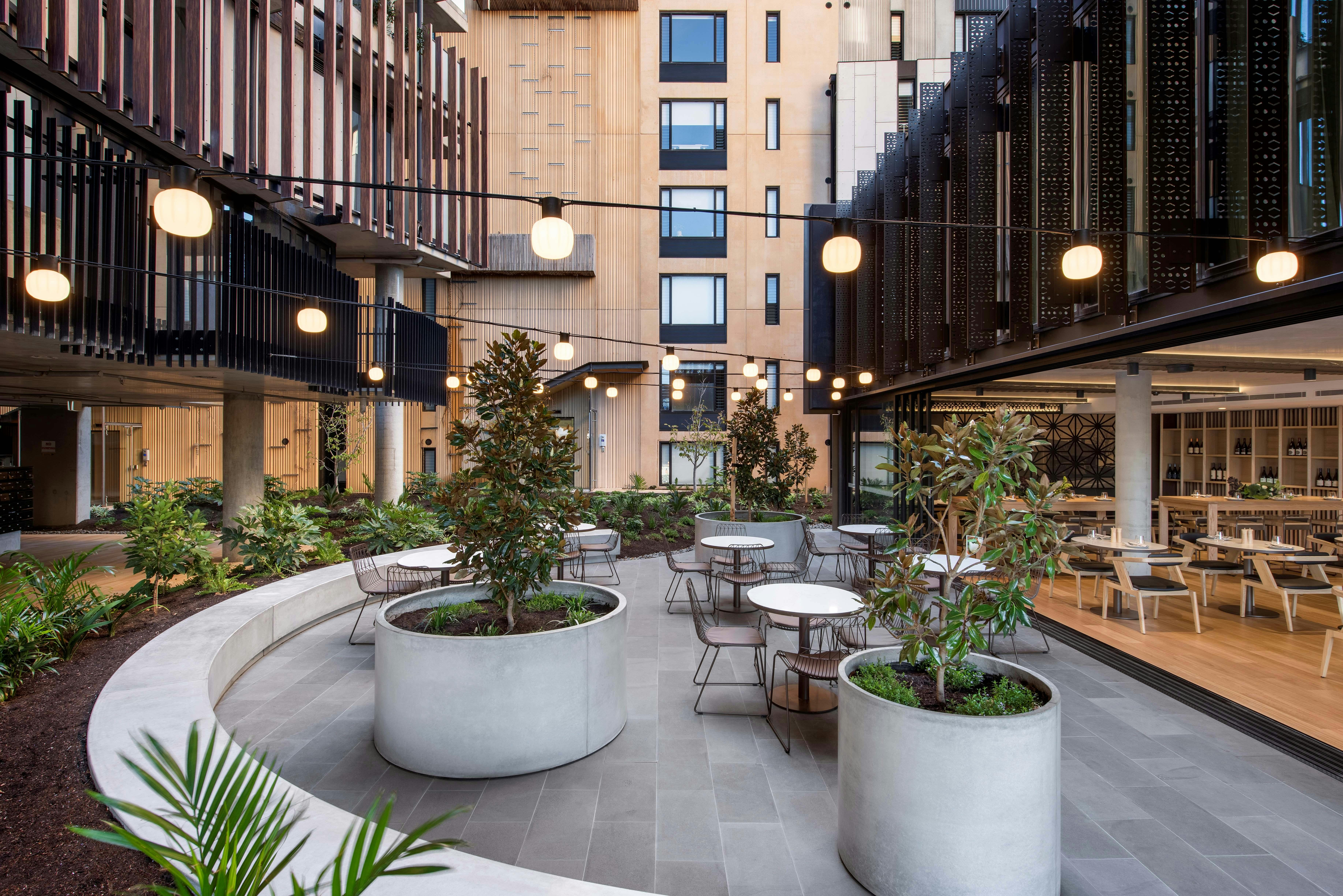 Storehouse Flinders East - Courtyard Dining