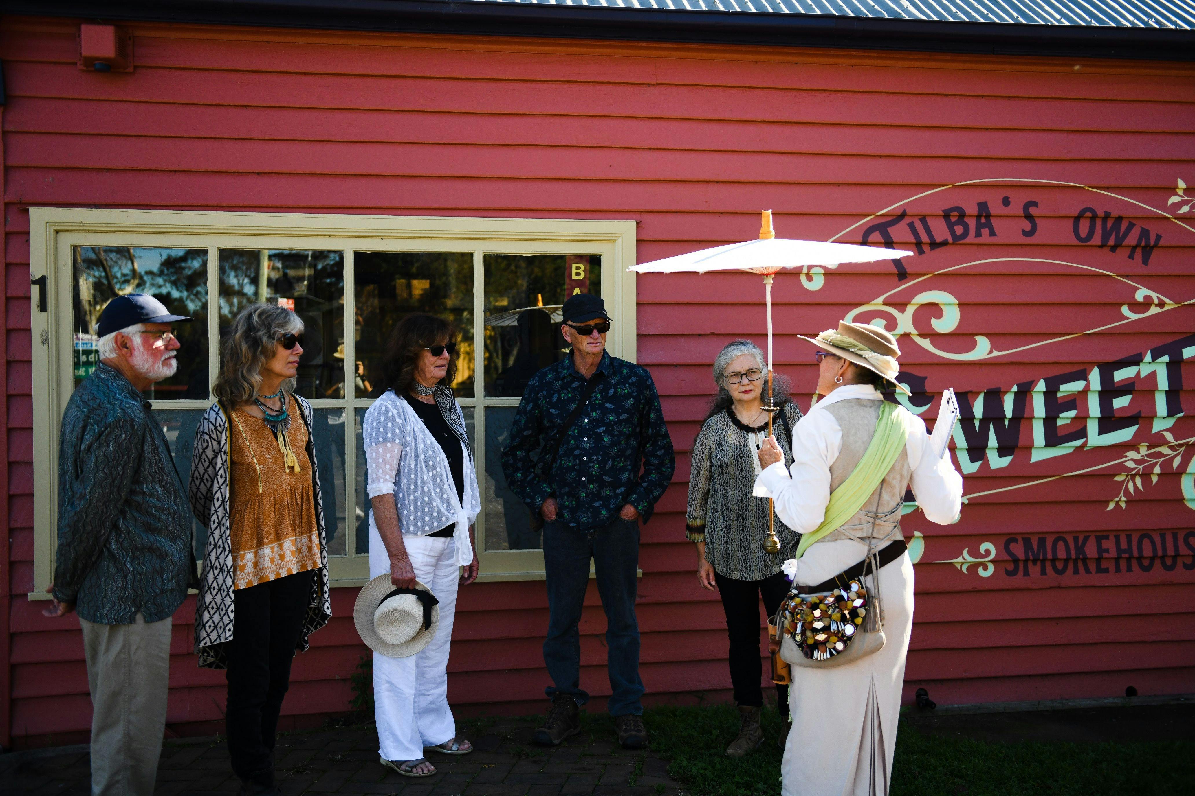 토크 오디오 워킹 투어 제공