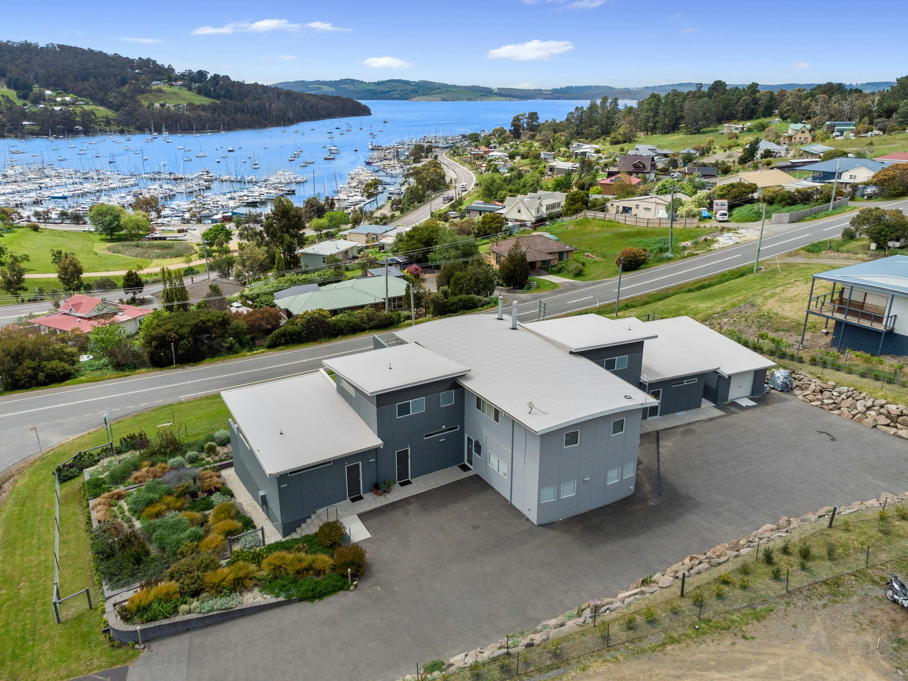 The Cove Kettering from above