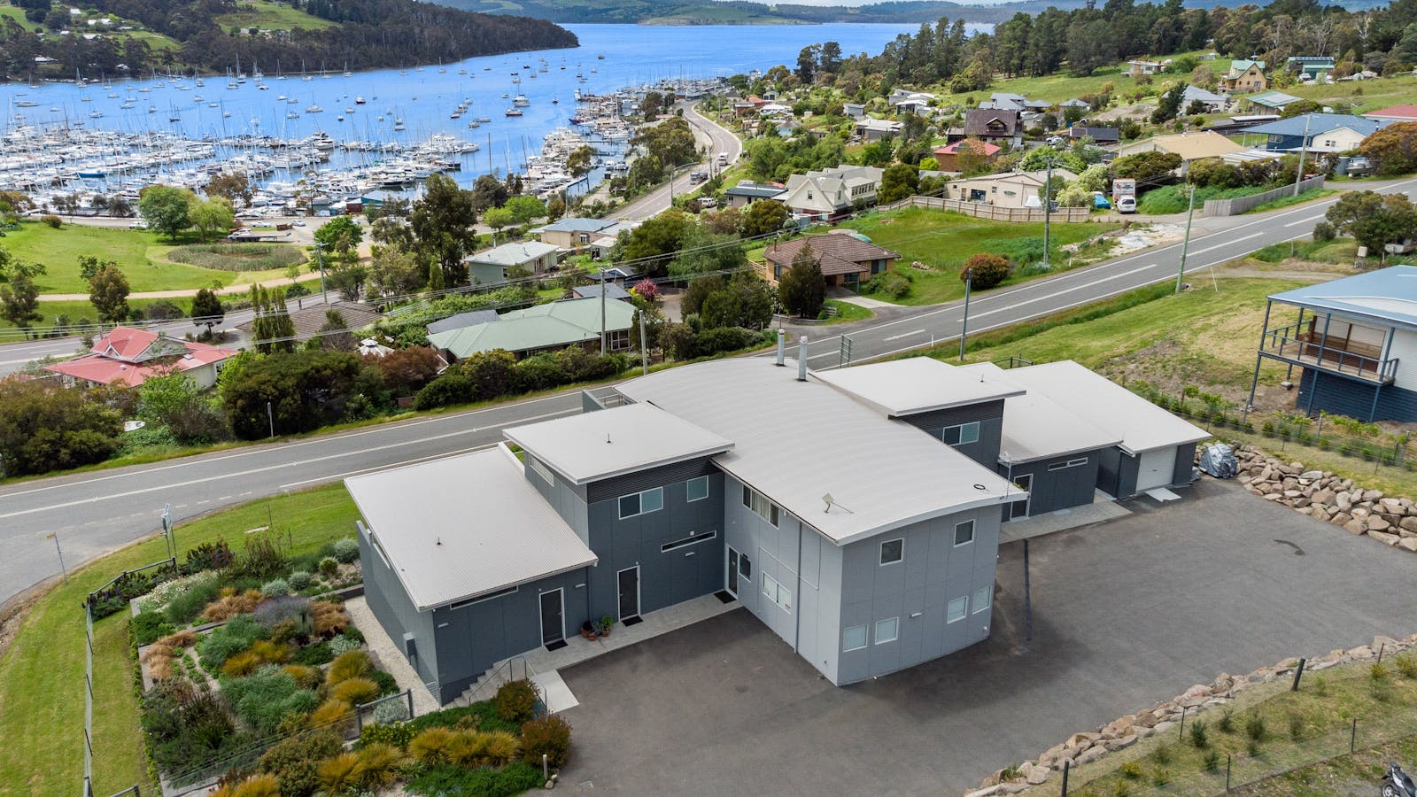 The Cove Kettering - just steps to the D'Entrecasteaux Channel