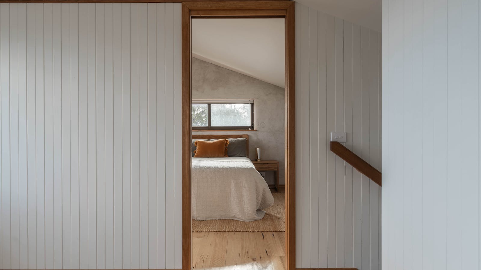 Fresh ocean air, handmade mattresses and luxury hemp bed linen guarantee a great nights sleep.