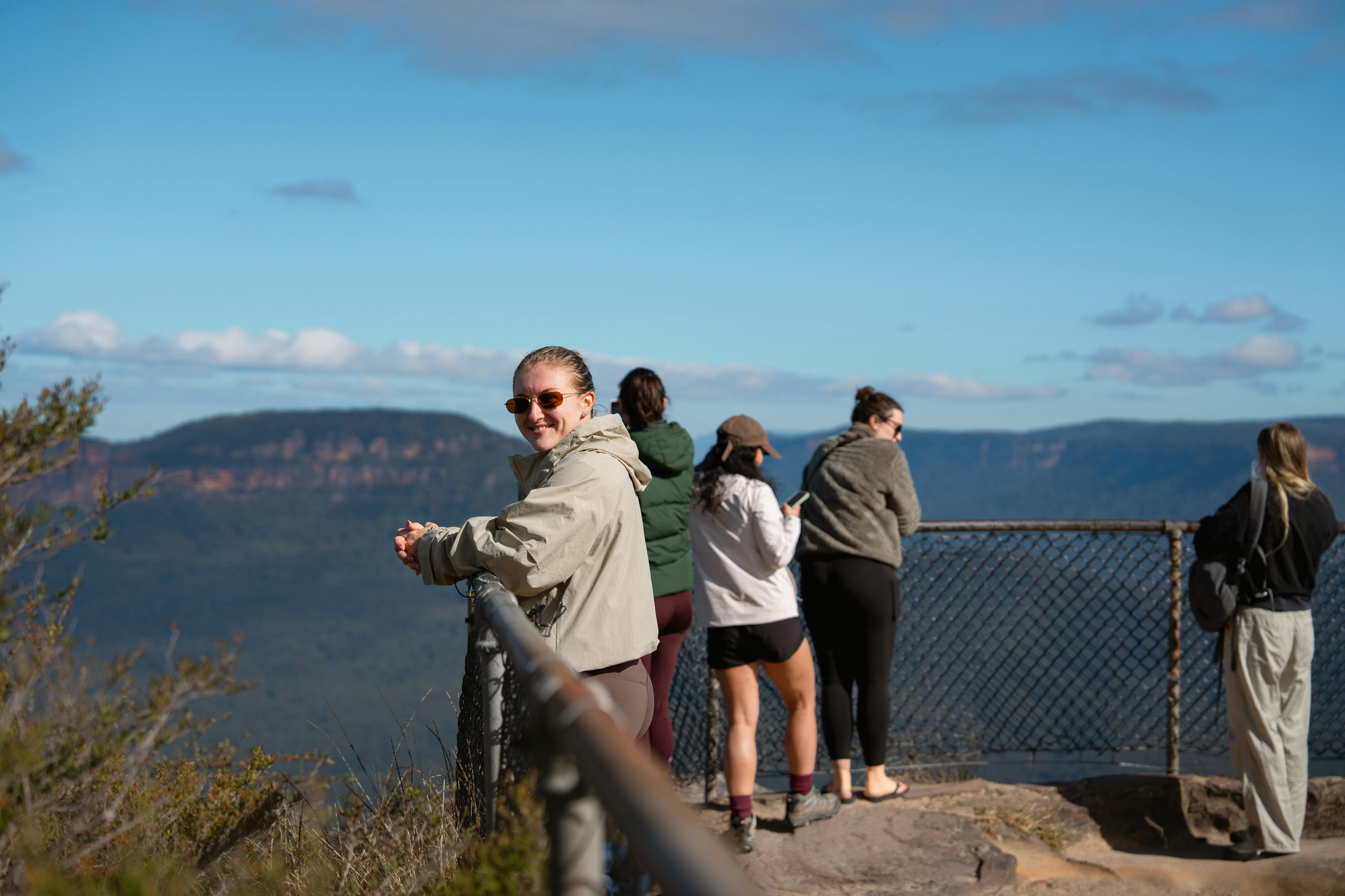 Girls taking in the views at Echo Point in the Blue Mountains