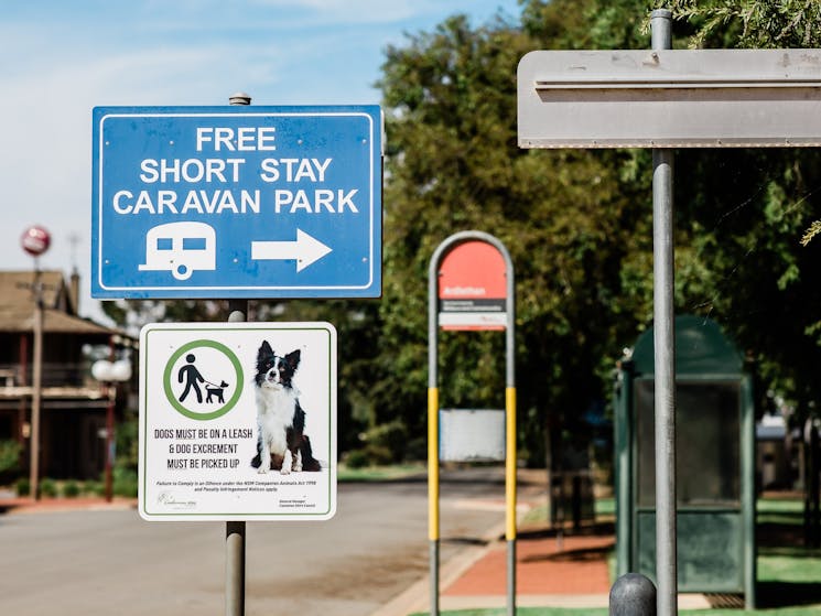 Sign to Free Short Stay Caravan Park