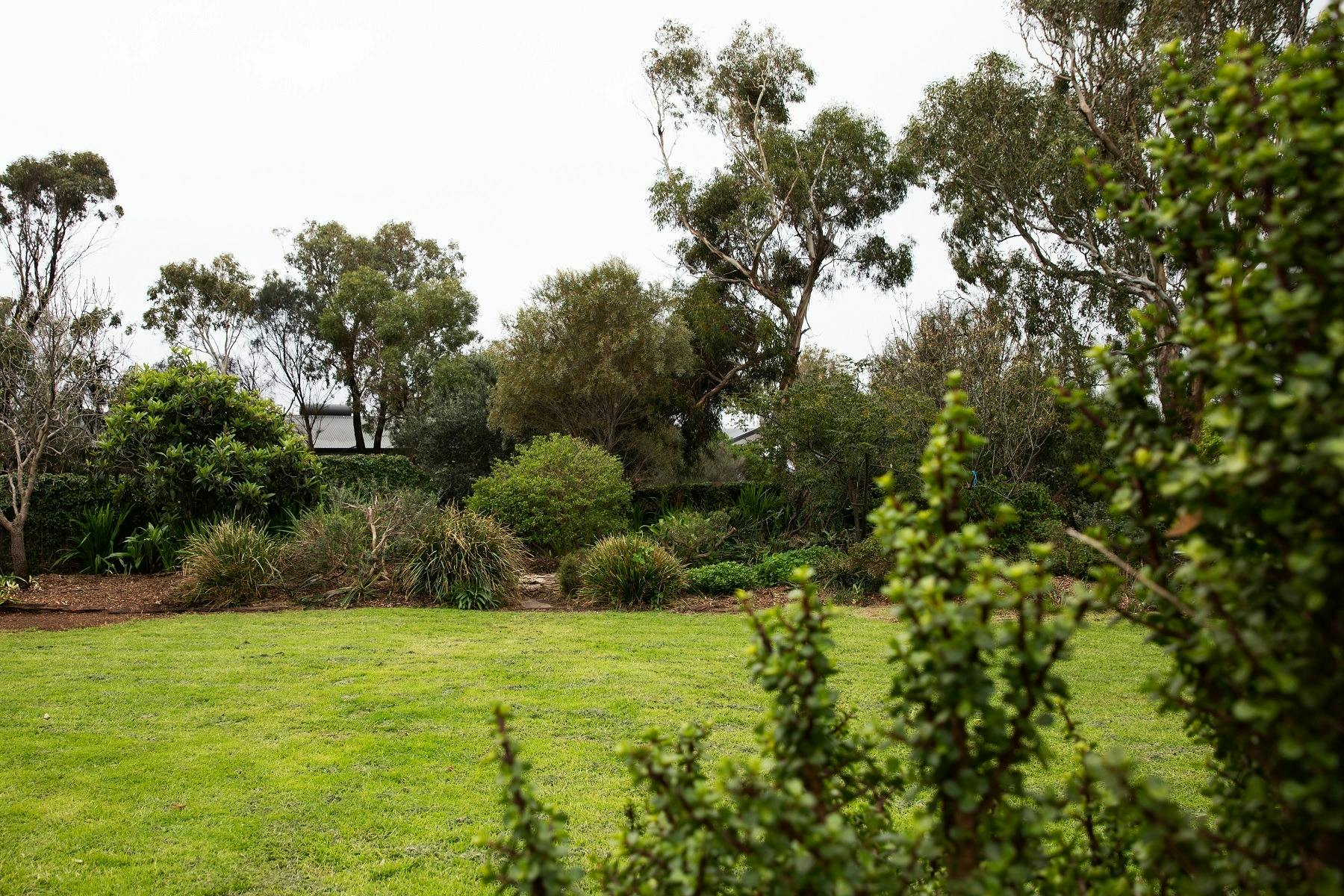 Wonder the gardens, play and relax on this large double-block.