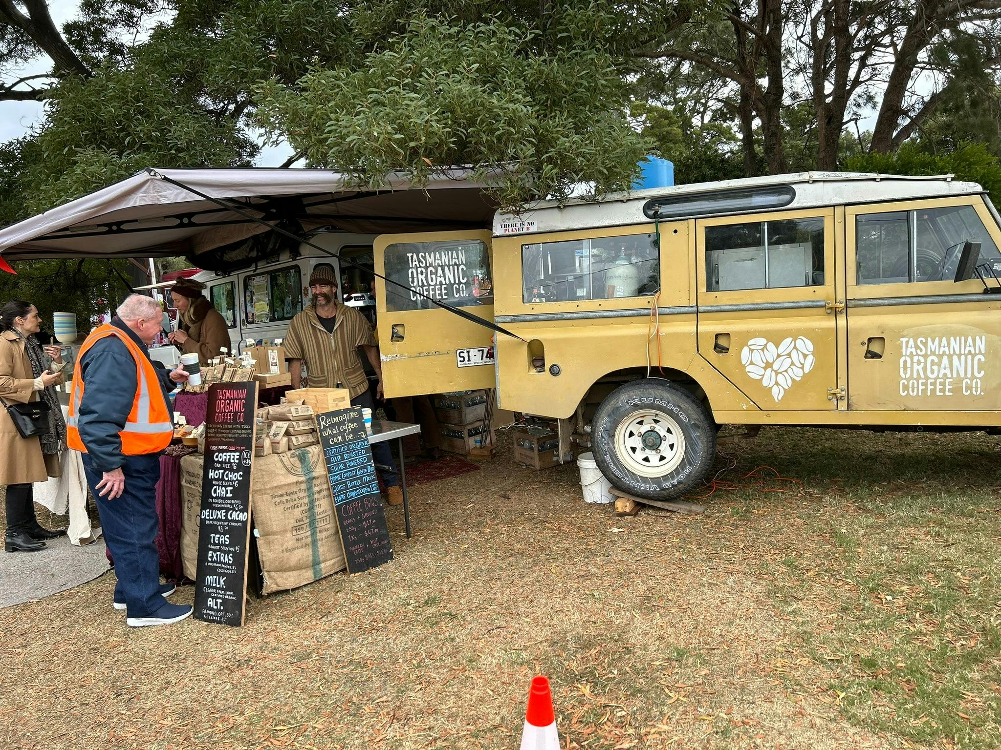 zero waste organic coffee vendor with nut milks made locally served in reusable cups