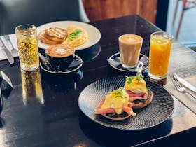 Deco Wine Bar and Restaurant