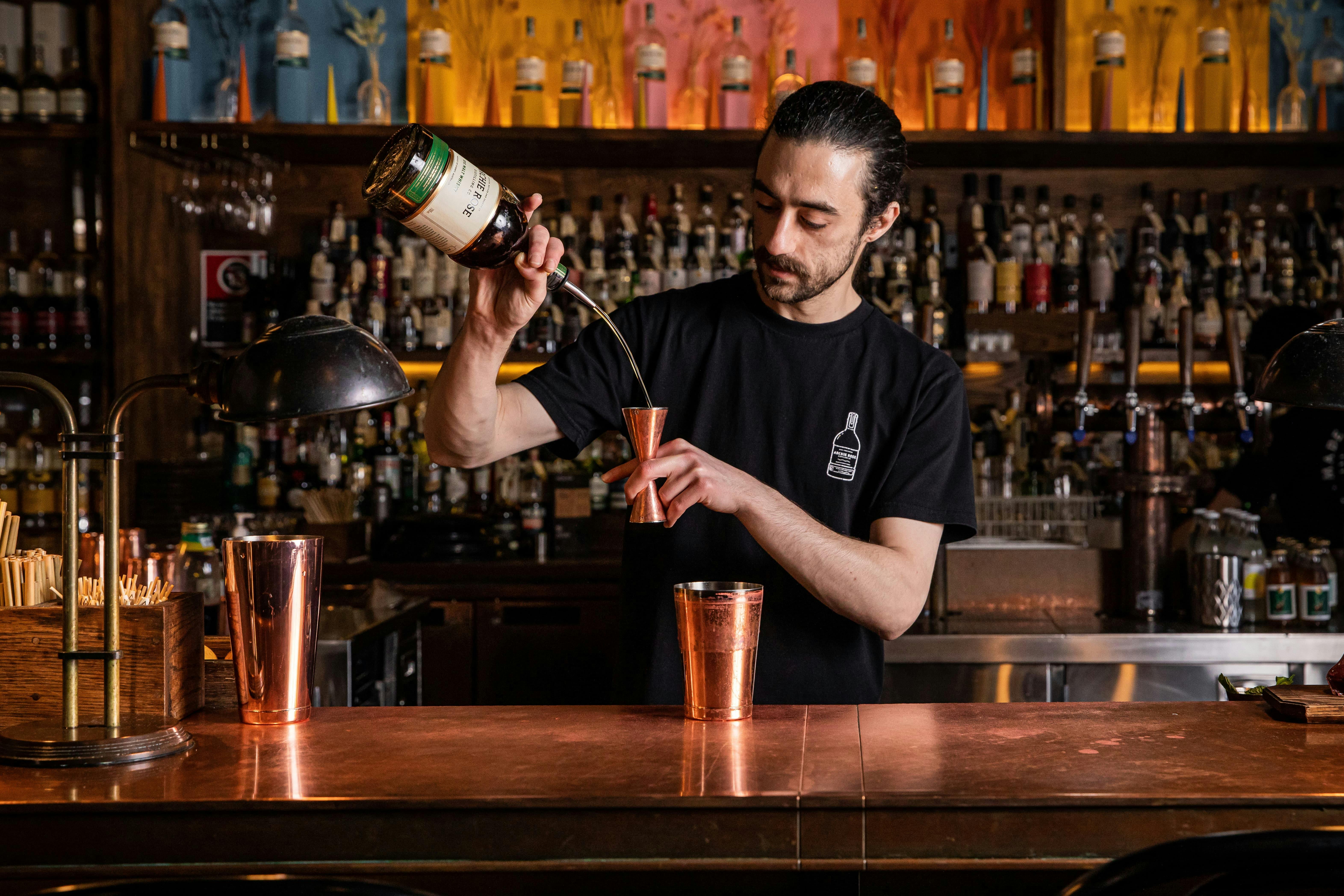 專業調酒師調製的雞尾酒