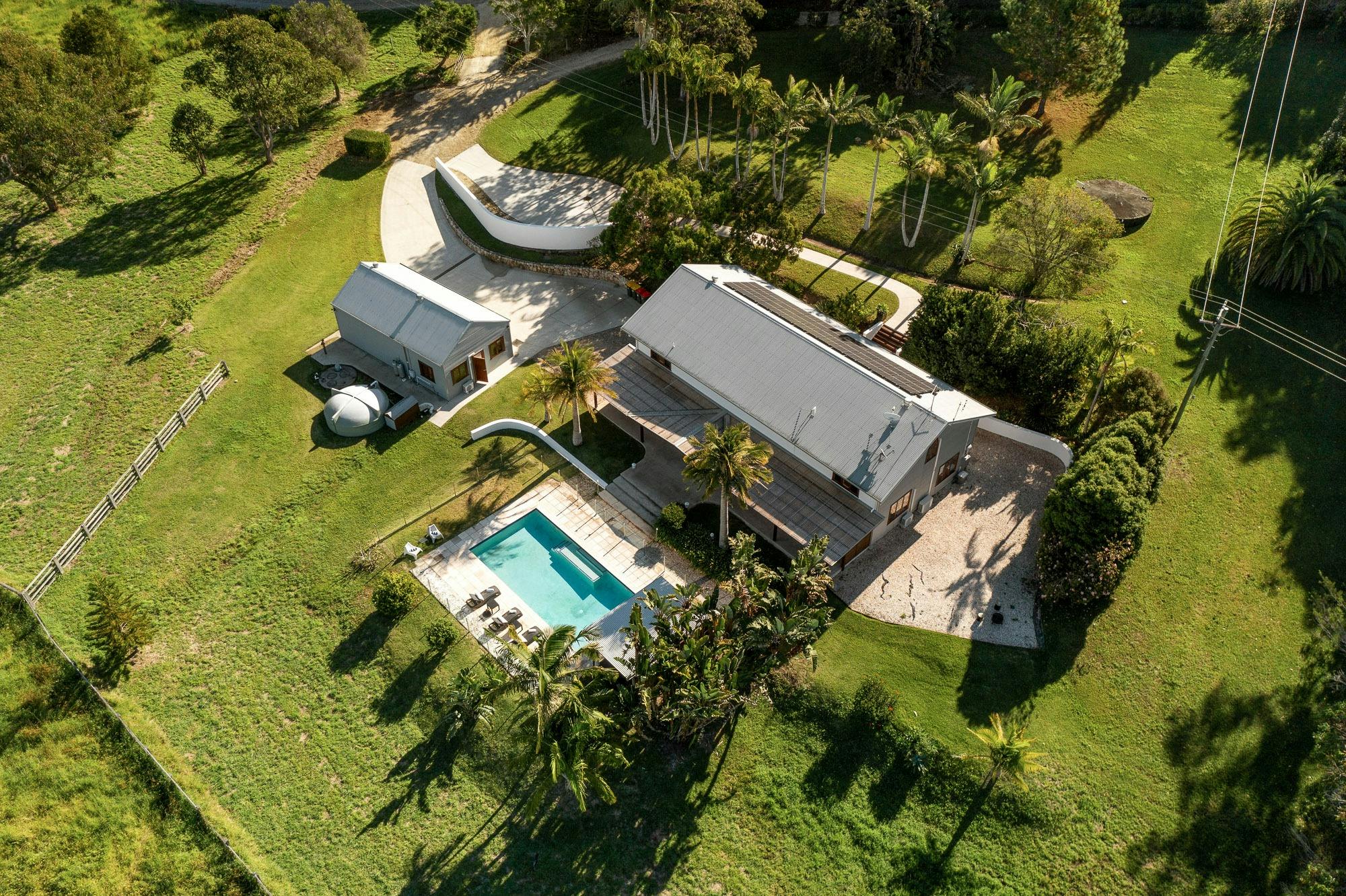 Beautiful contemporary home perfect for a peaceful holiday and exploring the diverse surrounding.