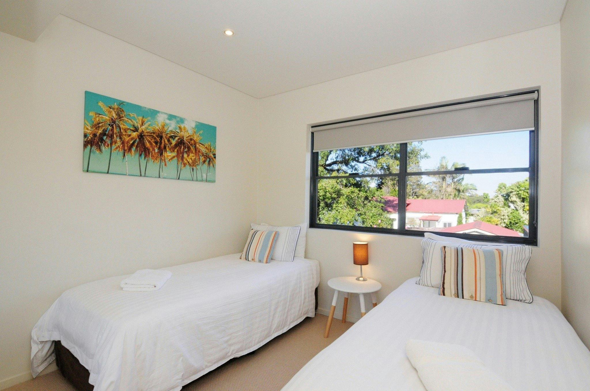 Bedroom with single beds