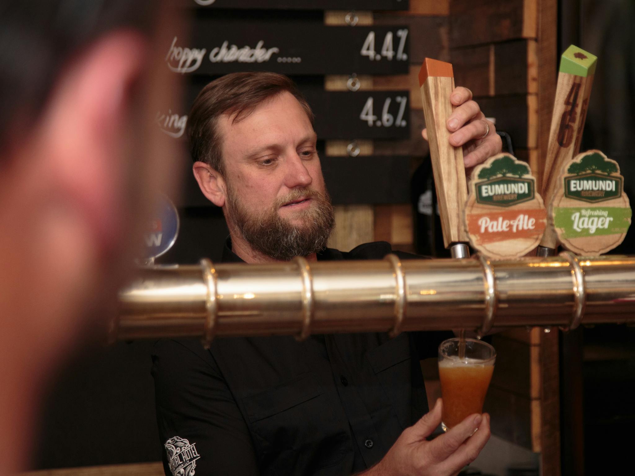 Pouring the Eumundi brews!