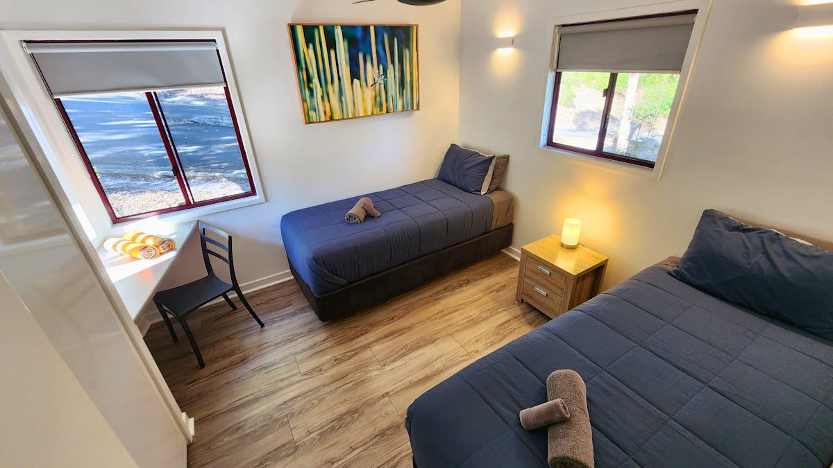2nd bedroom