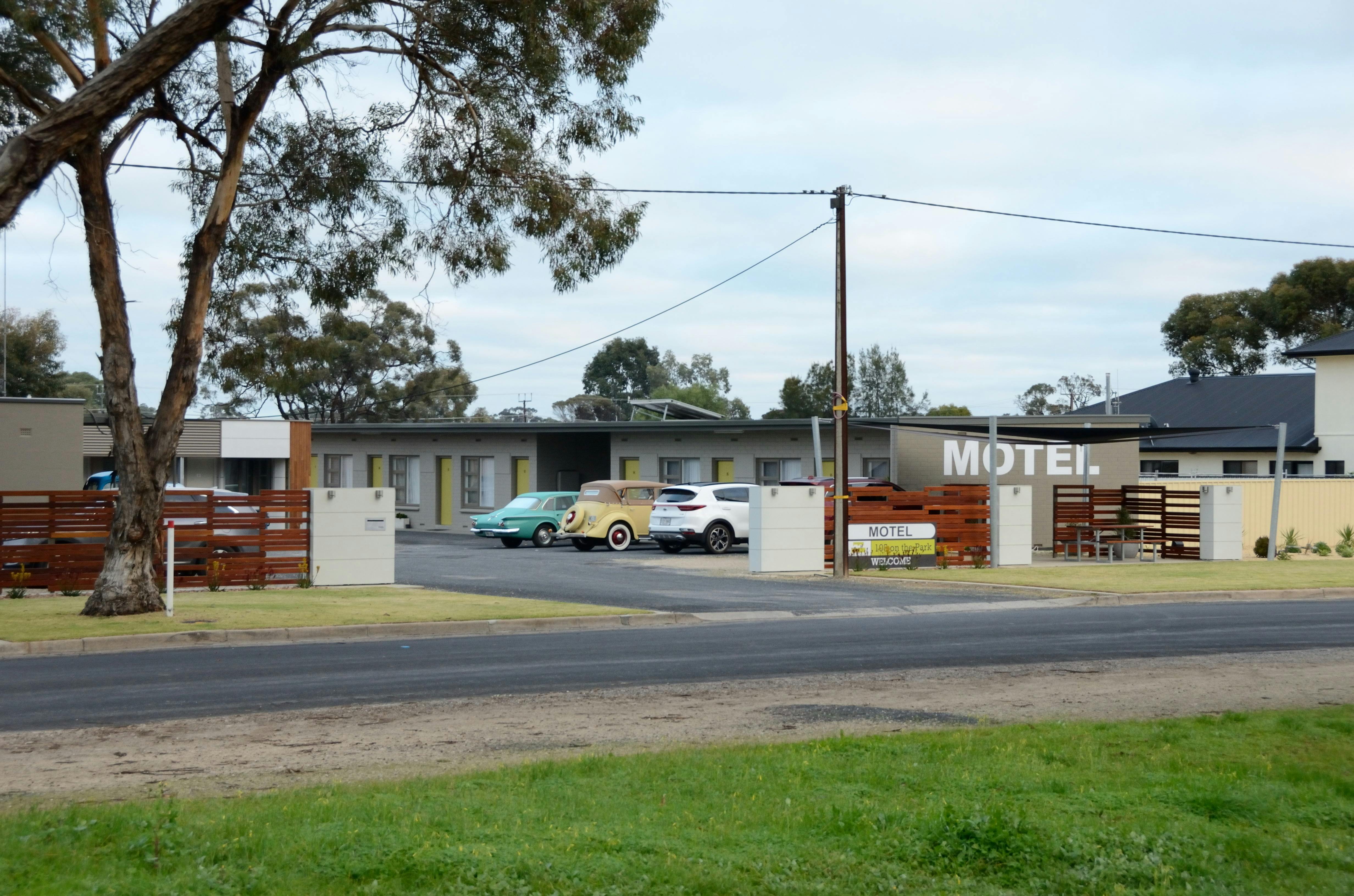 105 On The Park - Bordertown, Accommodation | South Australia