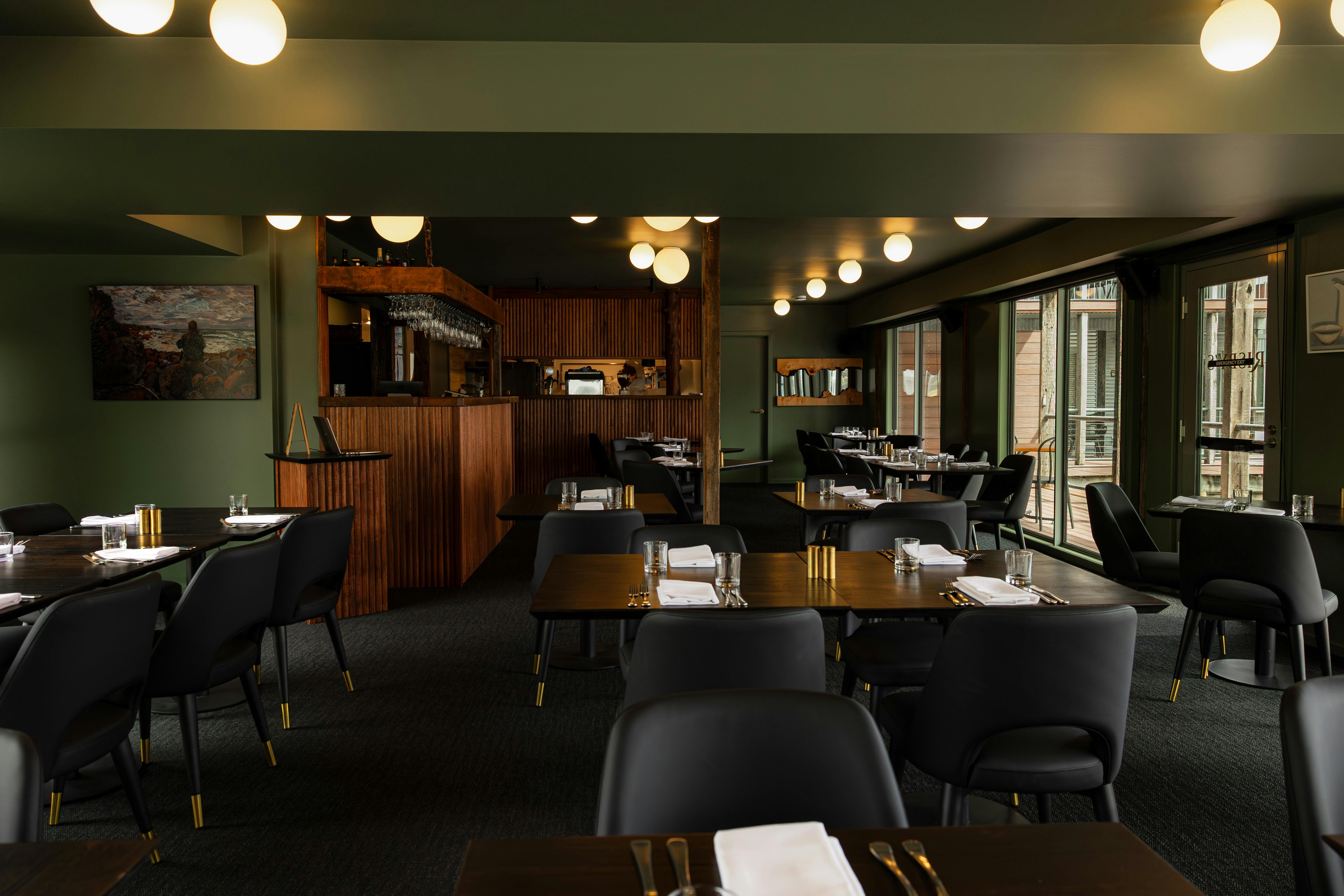 Risby’s Restaurant by Risby Cove