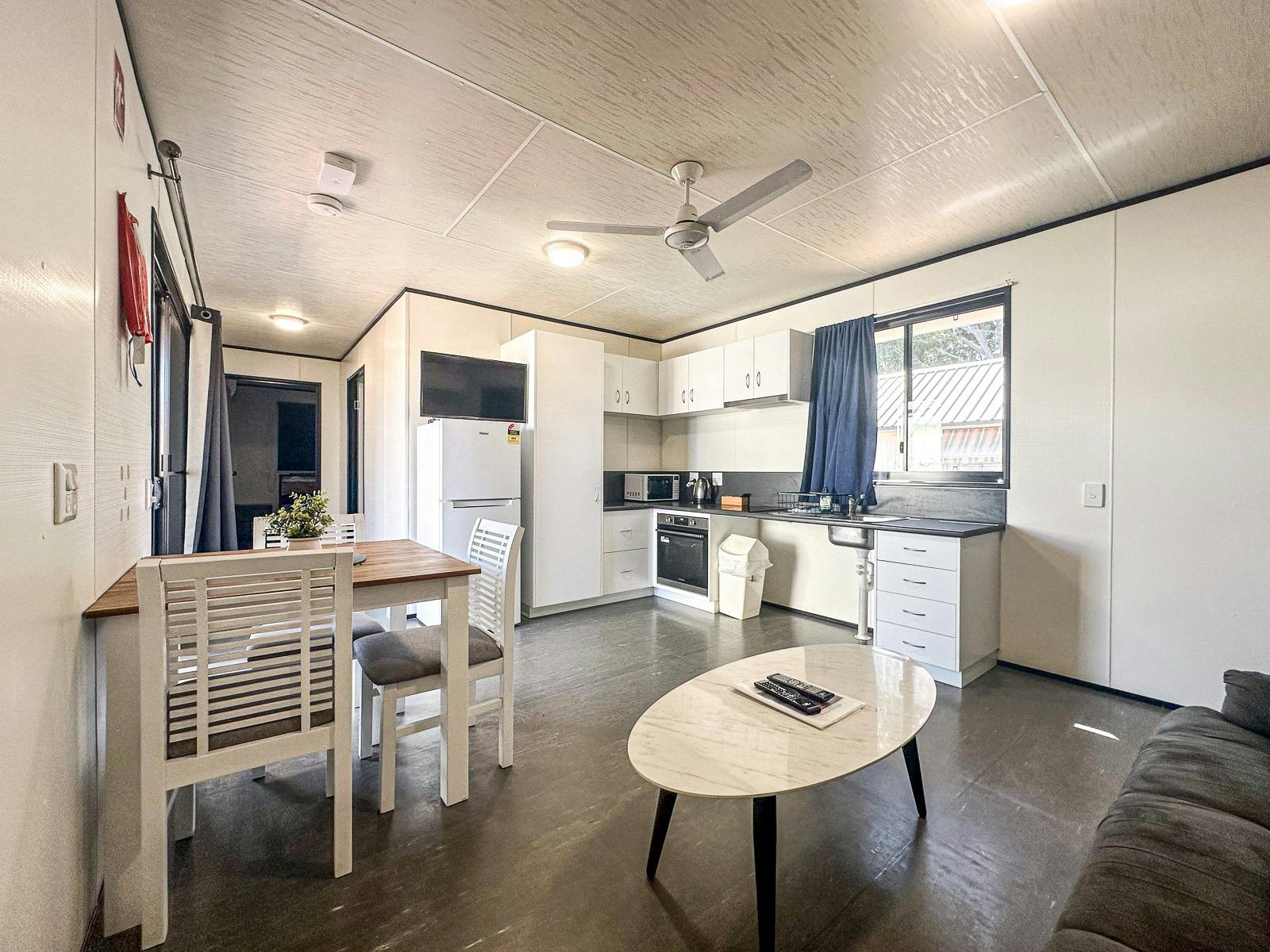 outback caravan park, outback queensland, spacious cabins, shady campground, camping,  caravan, stay