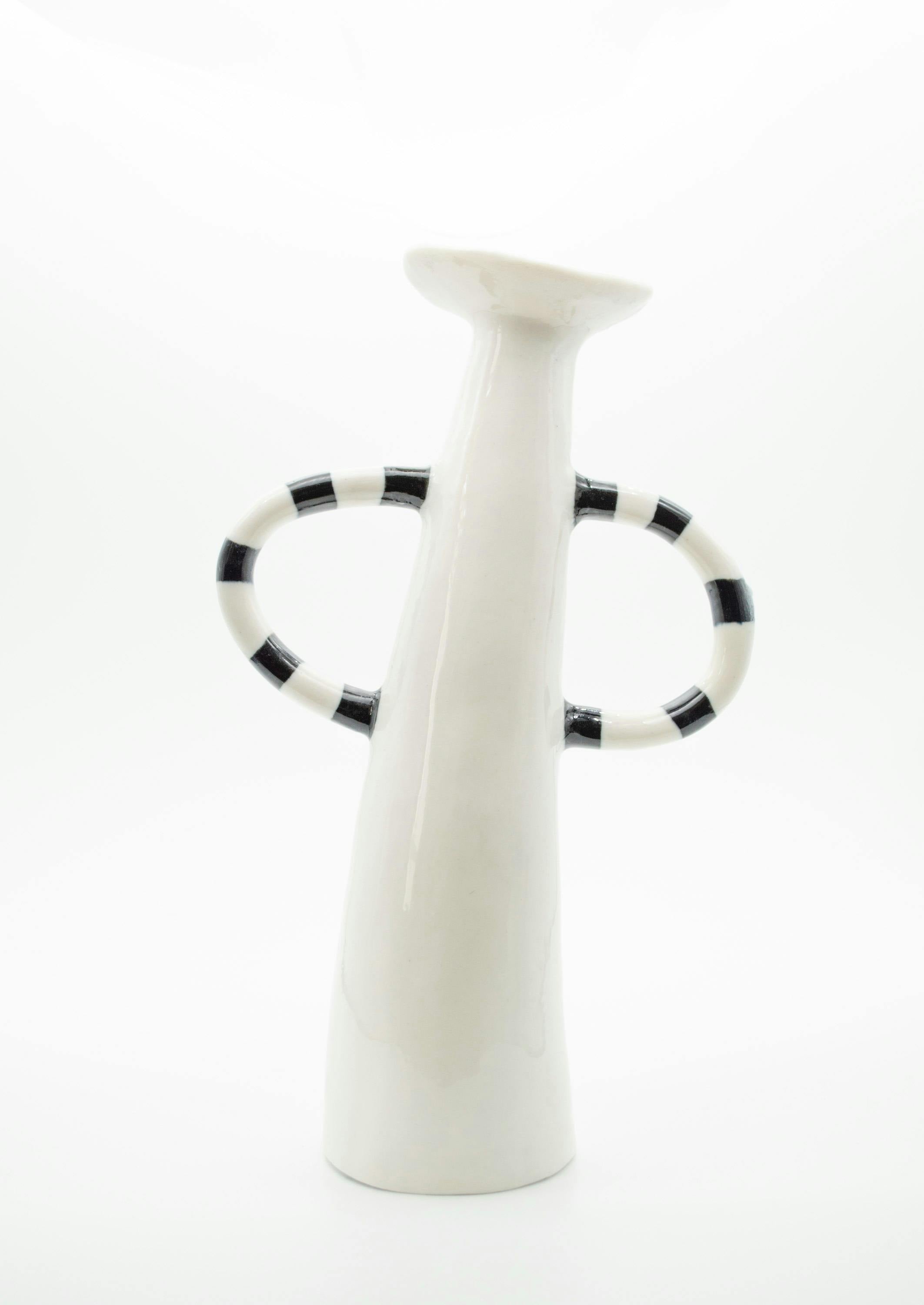 Jenny Toye, Froute Loops and Contours