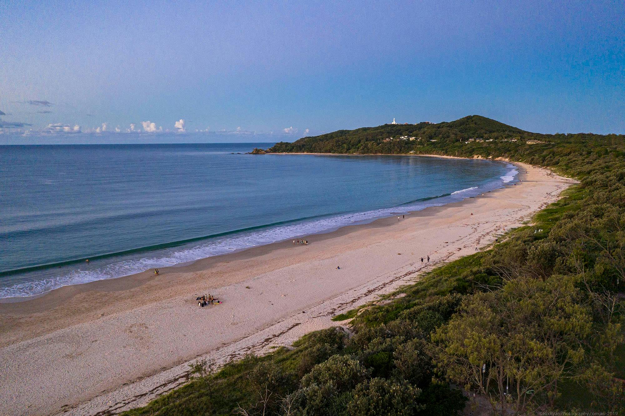 ベイロイヤルアパートメント2-バイロンベイ-ケープバイロンに向かう道路の向かいのビーチ