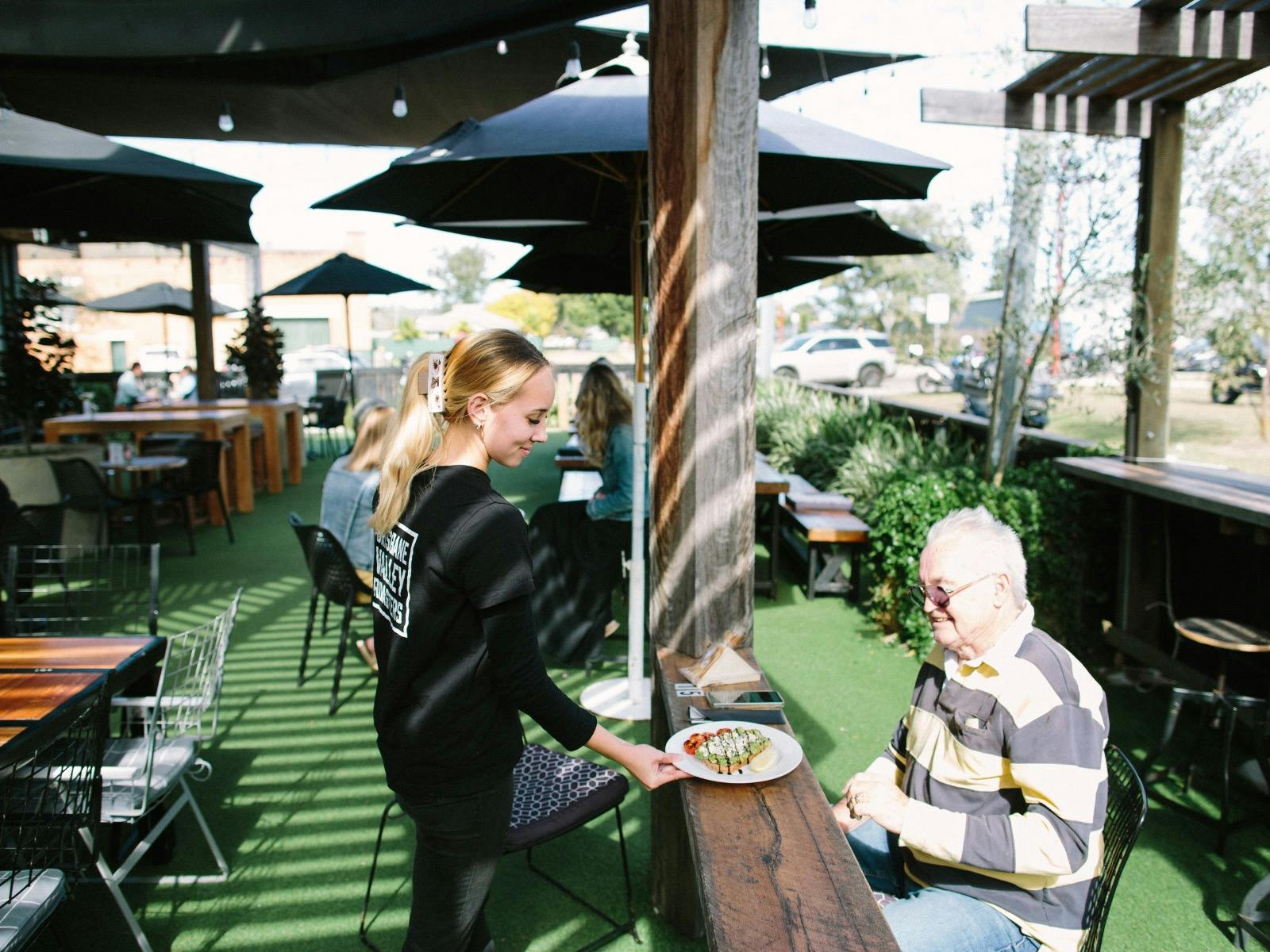 Outdoor seating, pet friendly and good service