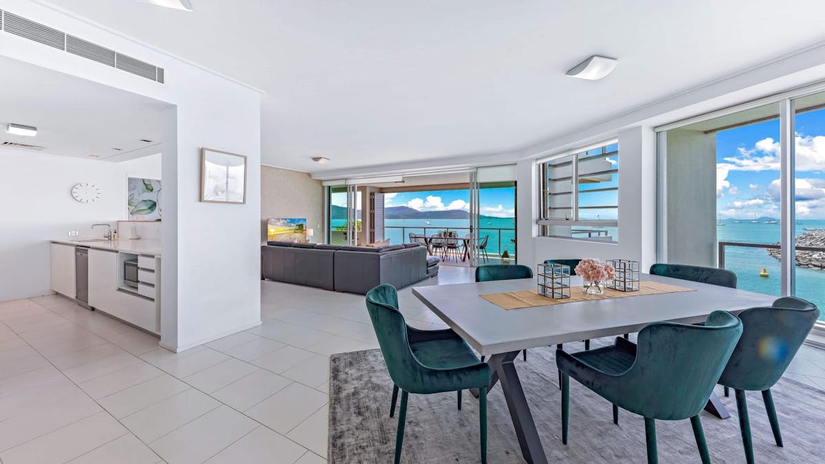 Peninsula Airlie Beach