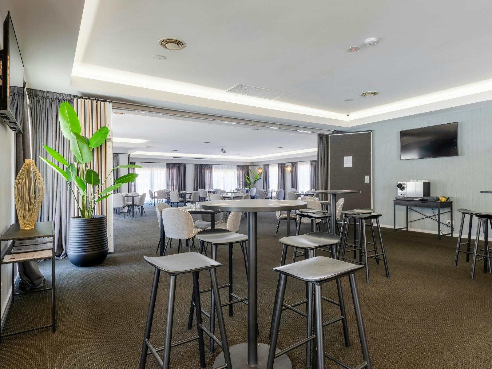 Relish-Restaurant-Bar