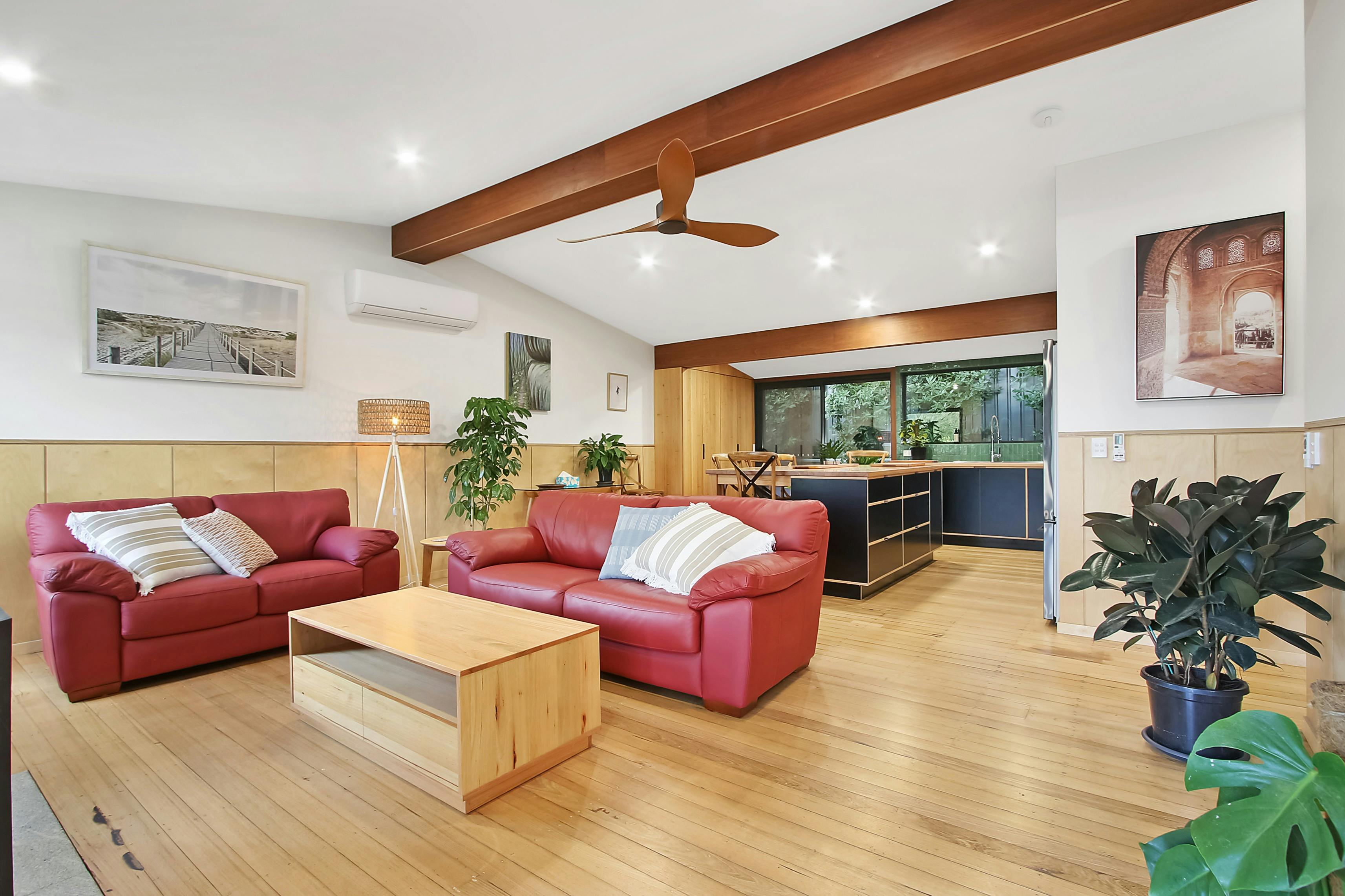Lounge/Kitchen
