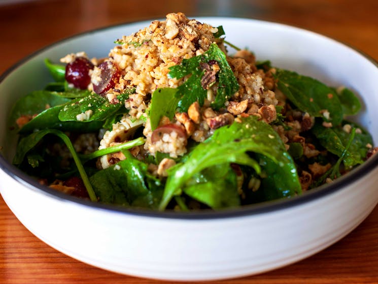 Halloumi and Bulgur salad