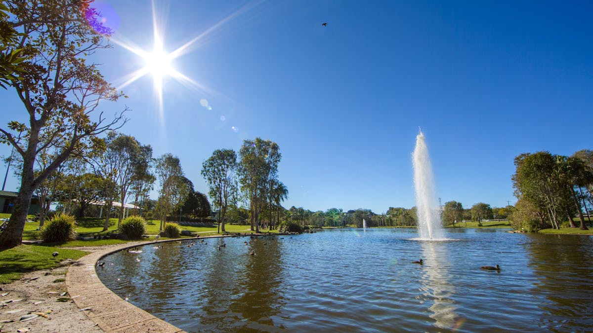 Centenary_Lakes_Sunny_Water_feature_Visit_Moreton_Bay_Region