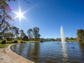 Centenary_Lakes_Sunny_Water_feature_Visit_Moreton_Bay_Region