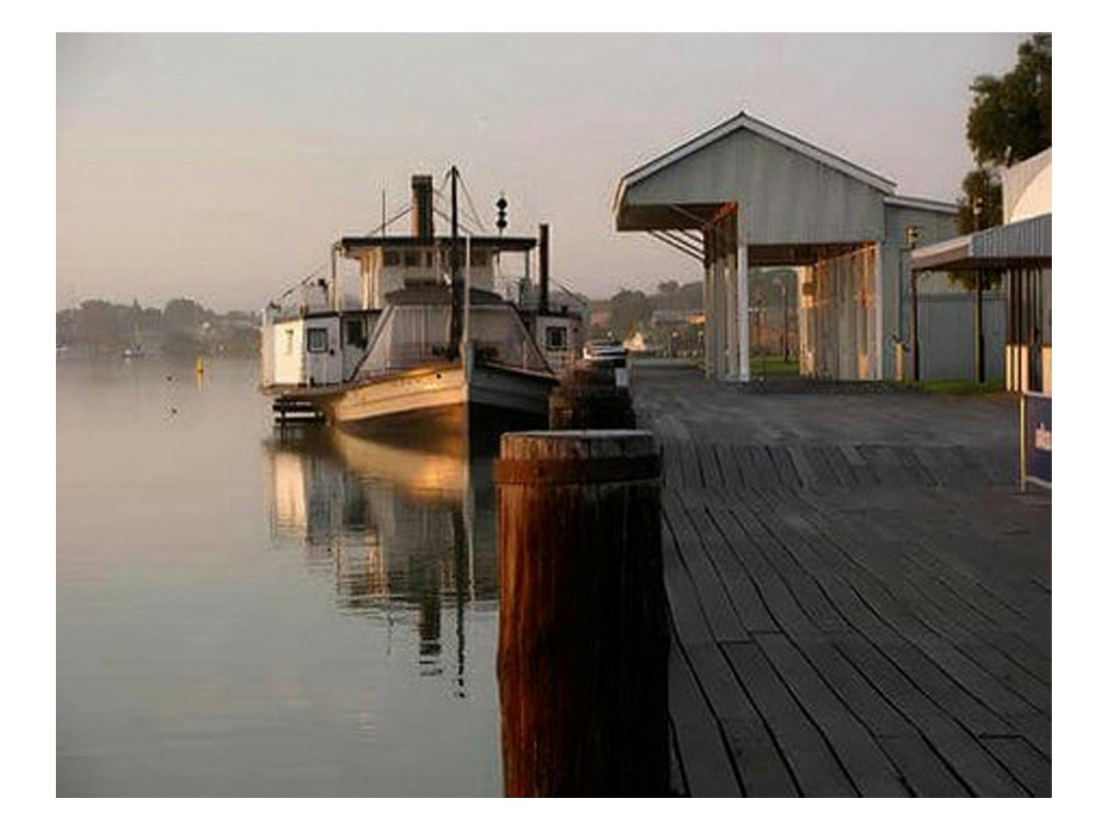 PS Oscar W at Goolwa Wharf