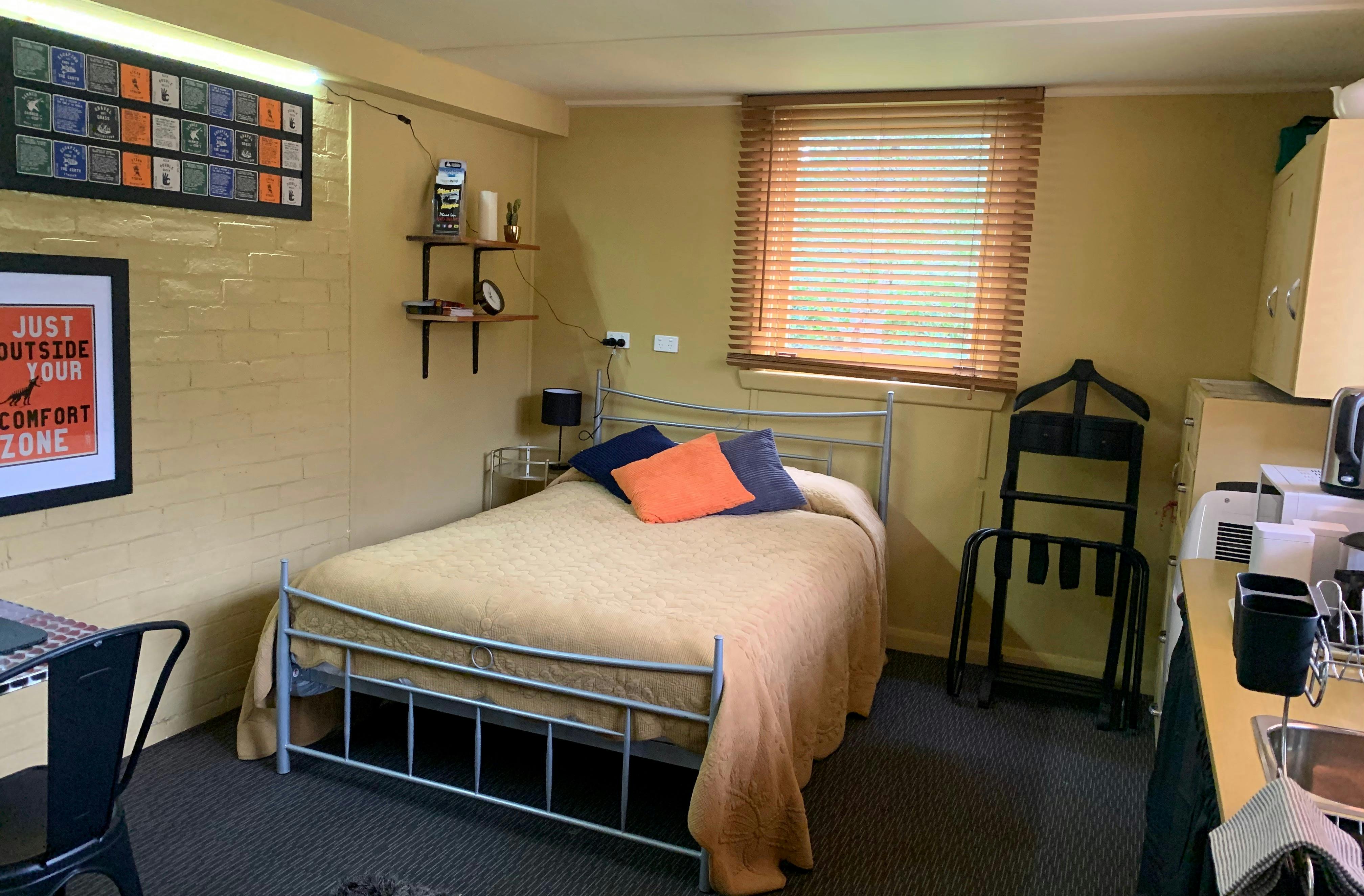 Studio/Bedsit