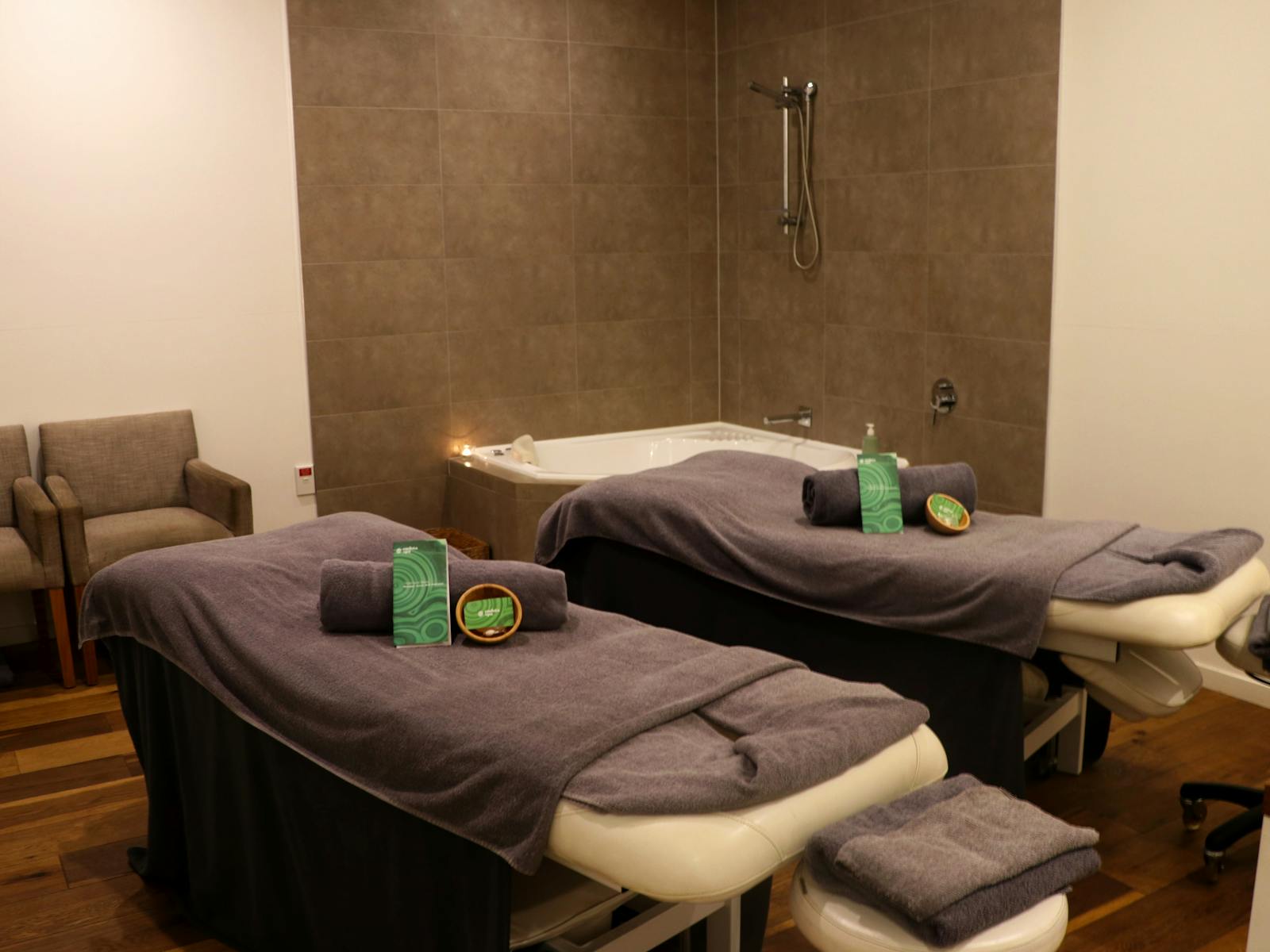 Soak double treatment room