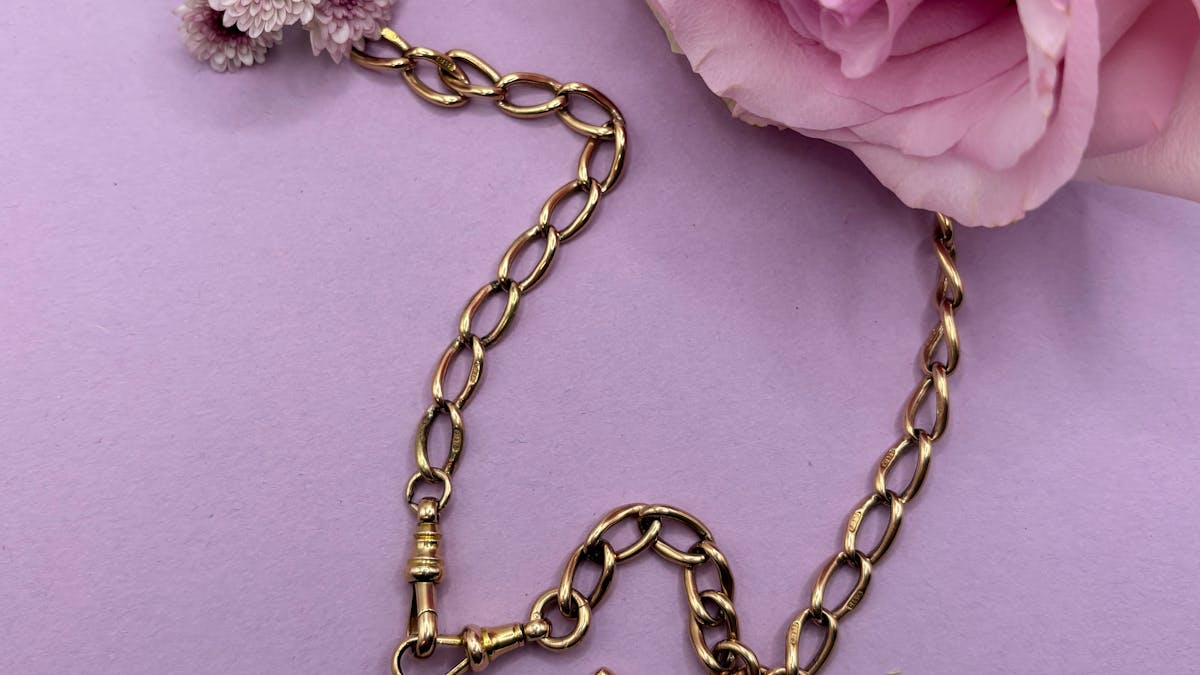 Gold Vintage Chain with a T-bar