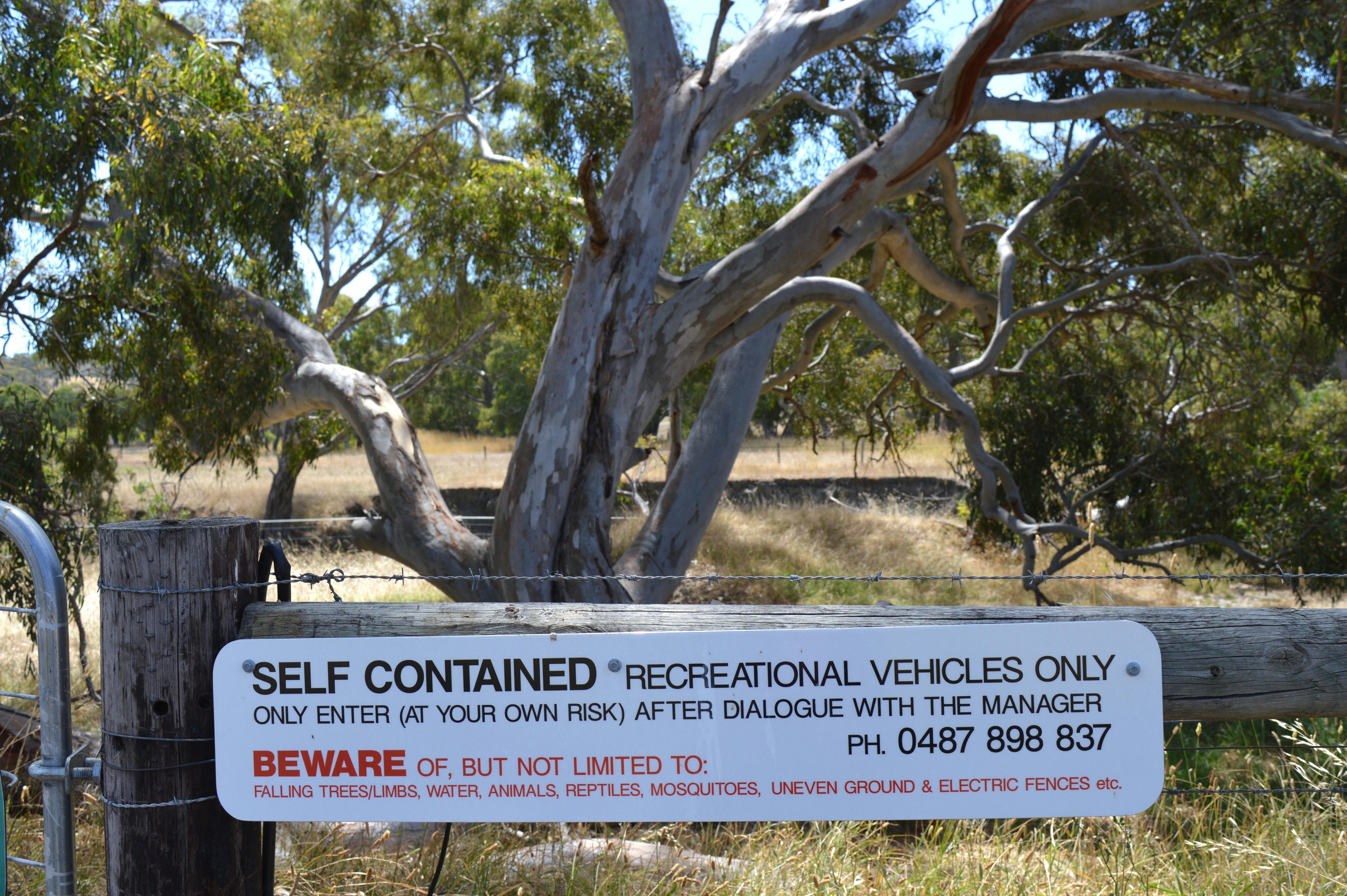 Vistor info Signage to Bunny Beach Farm Stay