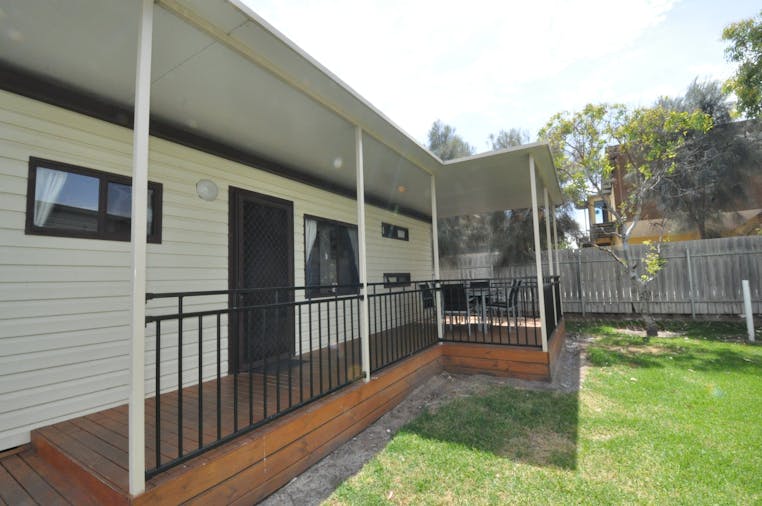 Beachside Holiday Park, Deluxe cabin Normanville,