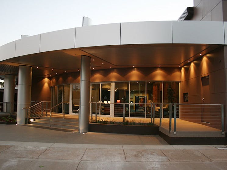 Entrance Gundagai District Services Club