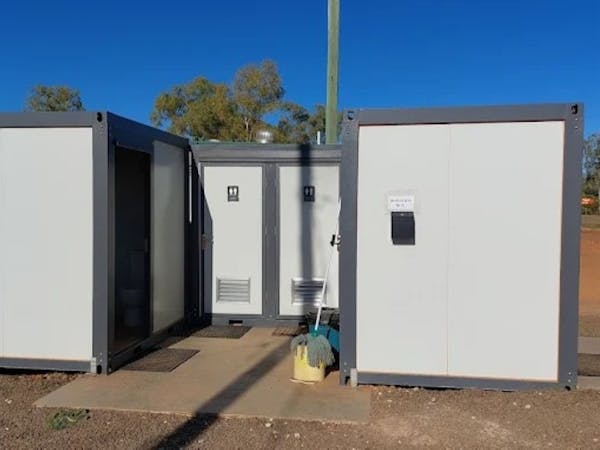 Yowah free camp amenities