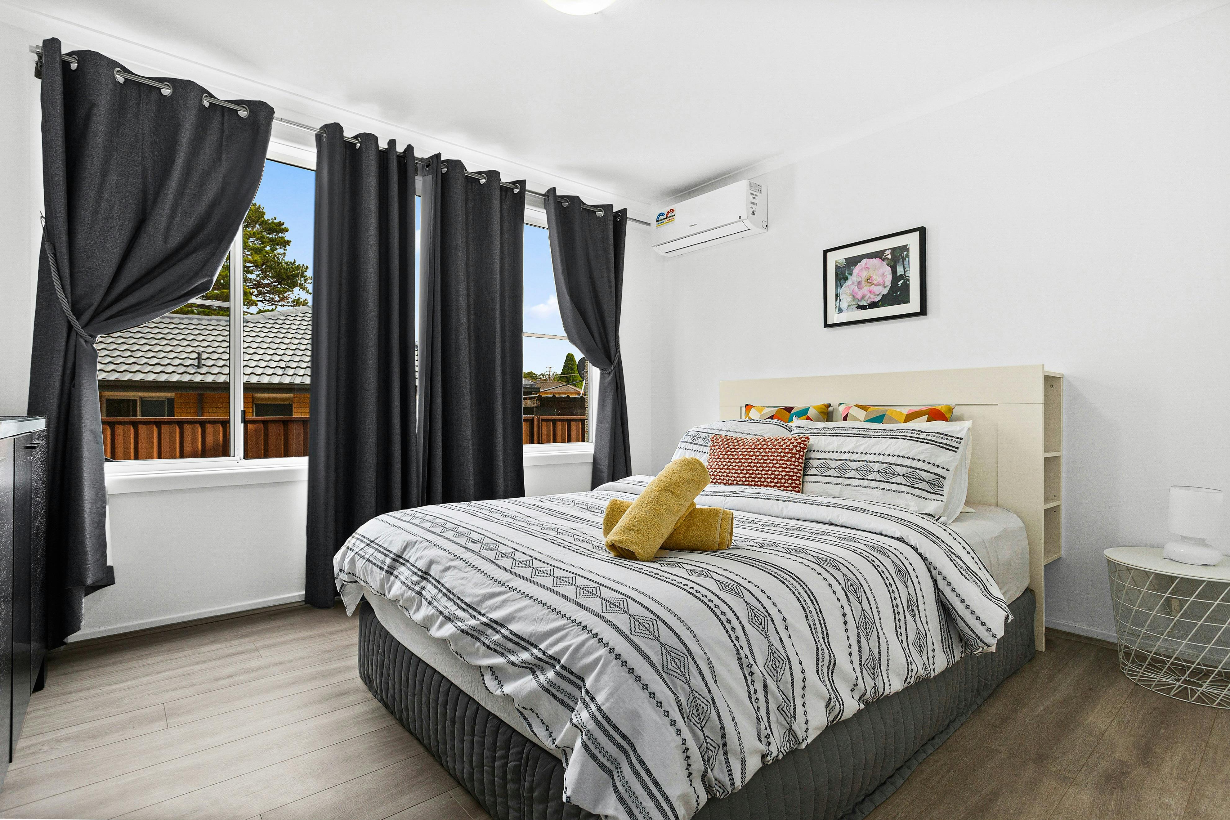 Queen Bedroom - Downstairs