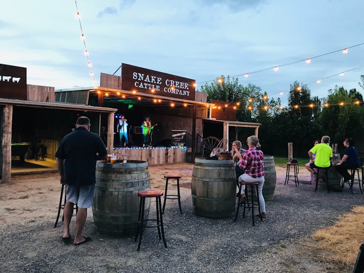 Live Music in the Beergarden Royal Hotel Mandurama