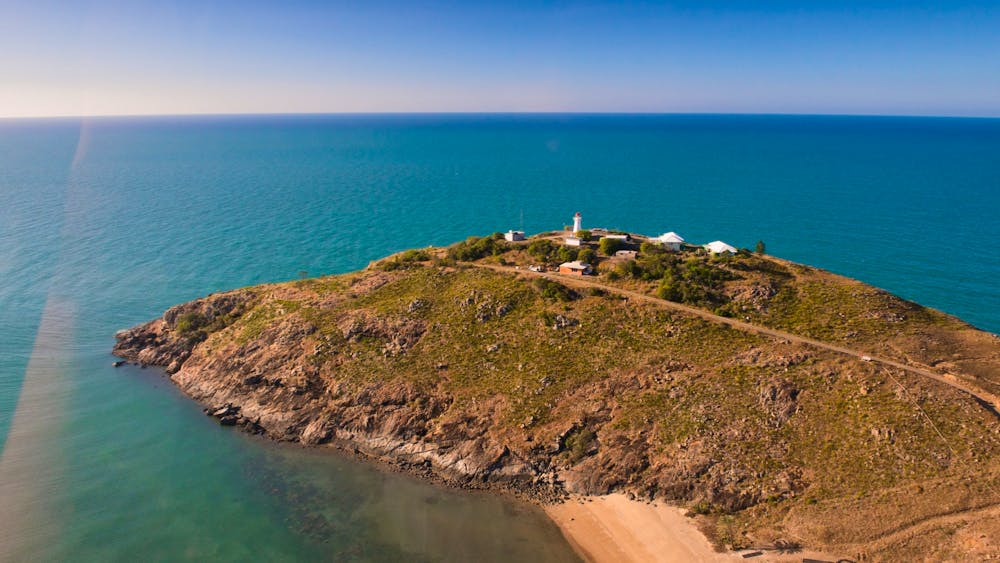 Cape Cleveland Lighthouse Scenic Flight & Picnic at Magnetic Island - Townsville Helicopters