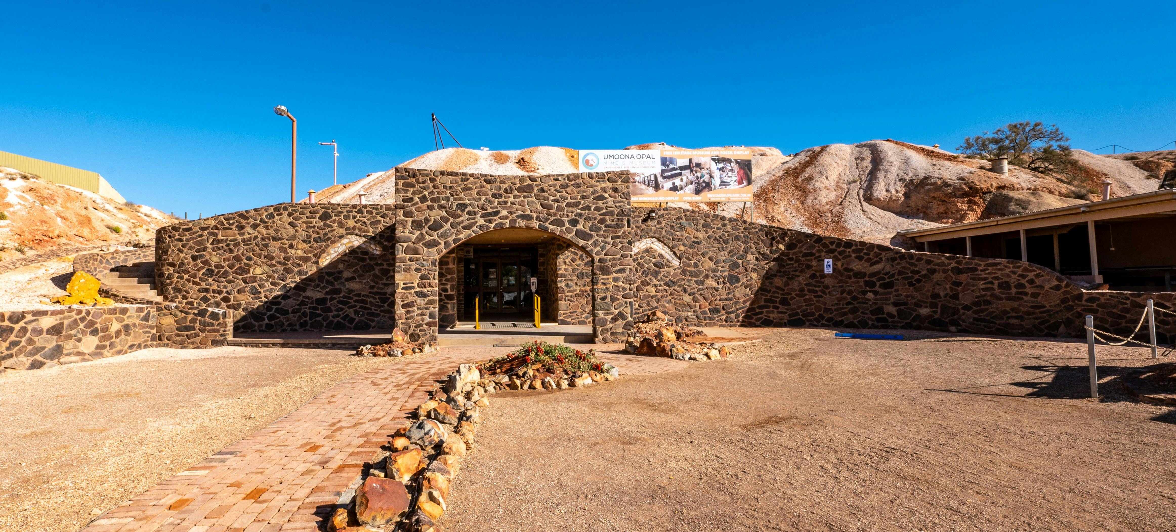 Umoona Opal Mine And Museum
