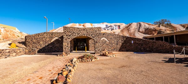 Umoona Opal Mine And Museum