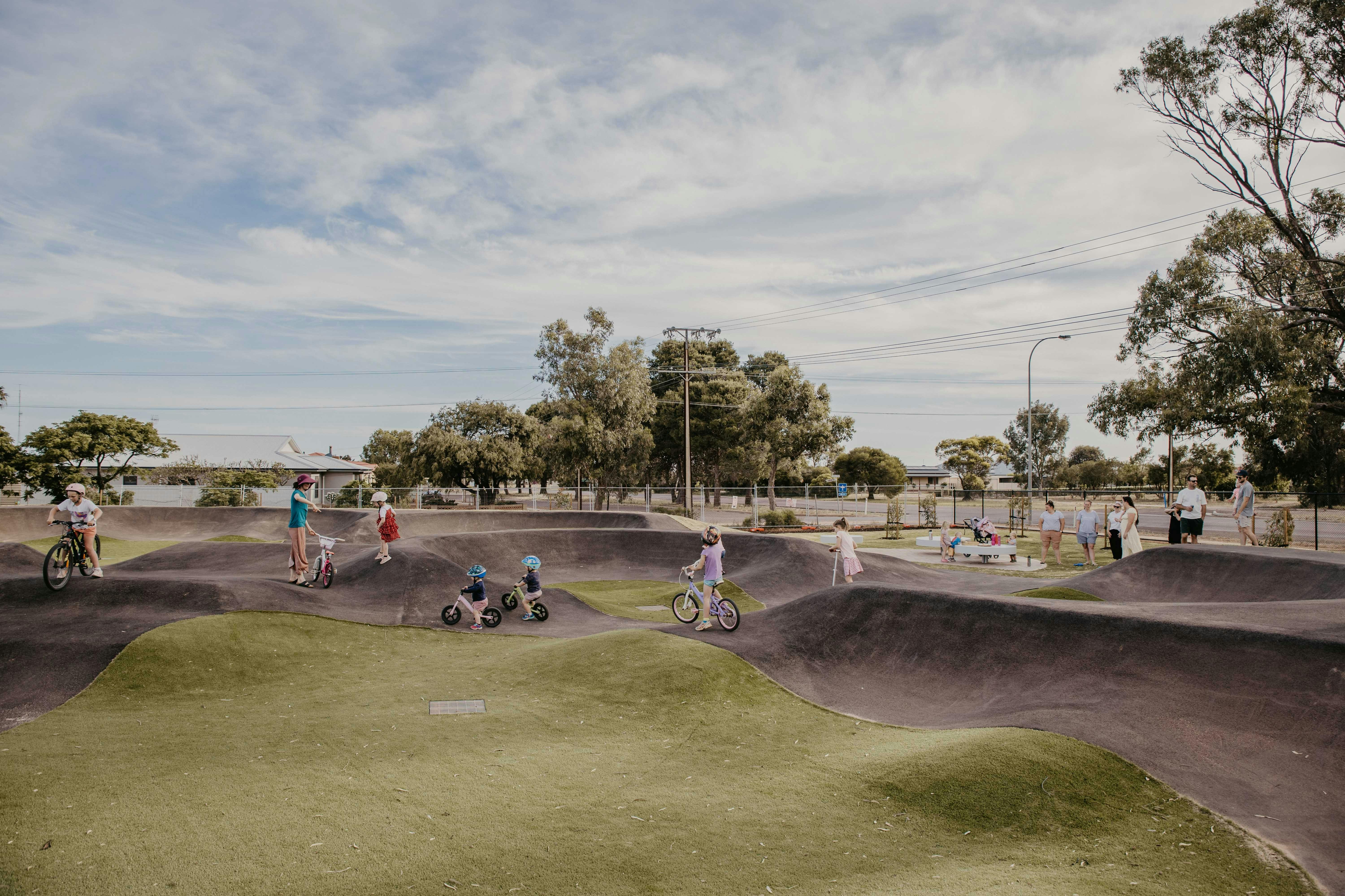 Cleve Playspace, Skate Park and Pump Track