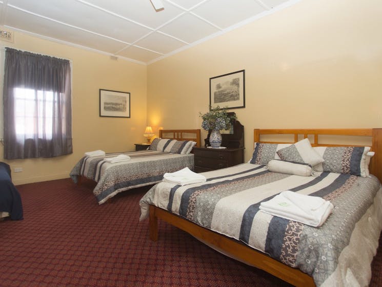 Southern-Railway-Hotel-Coolavin-pub-goulburn-accommodation