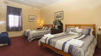 Southern-Railway-Hotel-Coolavin-pub-goulburn-accommodation