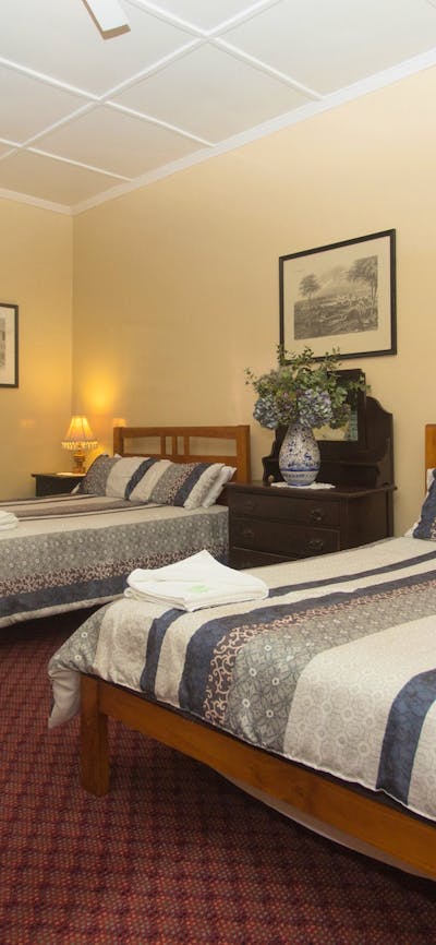 Southern-Railway-Hotel-Coolavin-pub-goulburn-accommodation