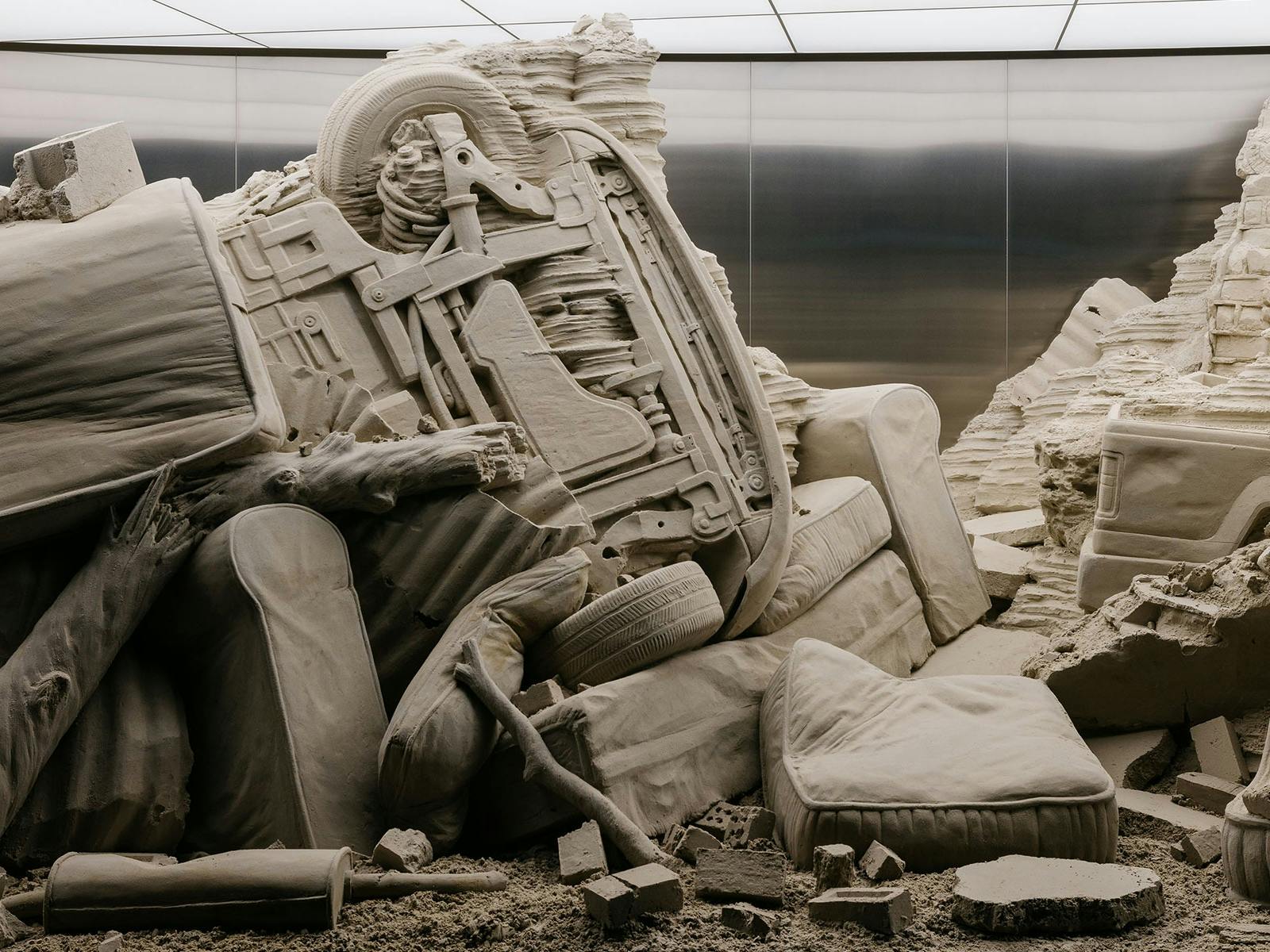 MIRRORSCAPE (detail), 2025, Théo Mercier Sand, stainless steel and glass