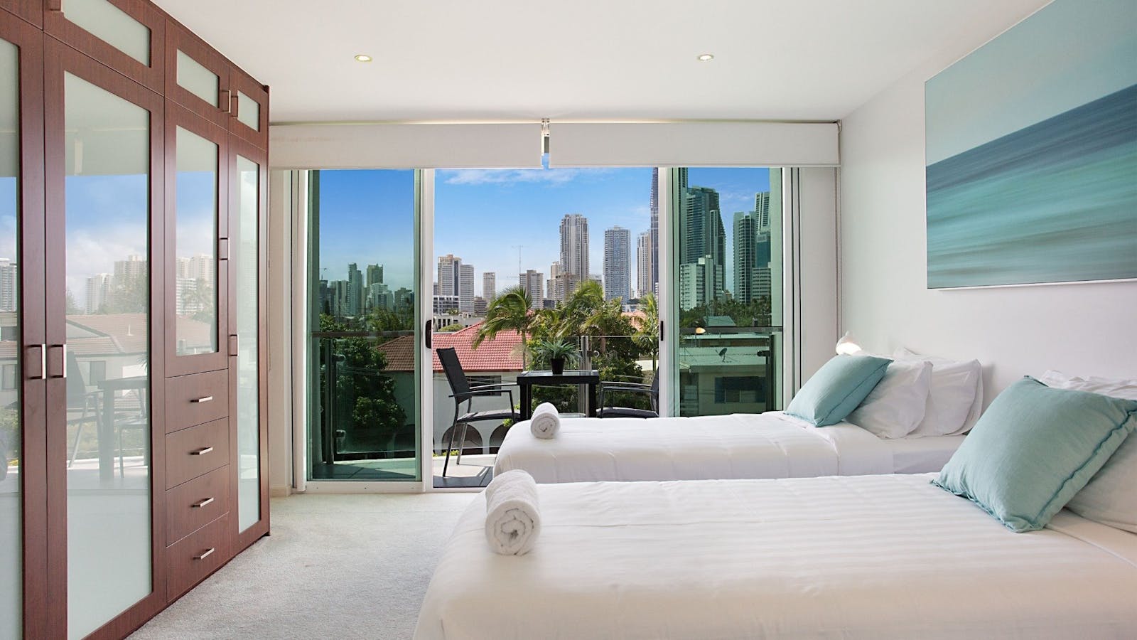 Casa Grande on the Water - Surfers Paradise - Level 2 Bedroom 1