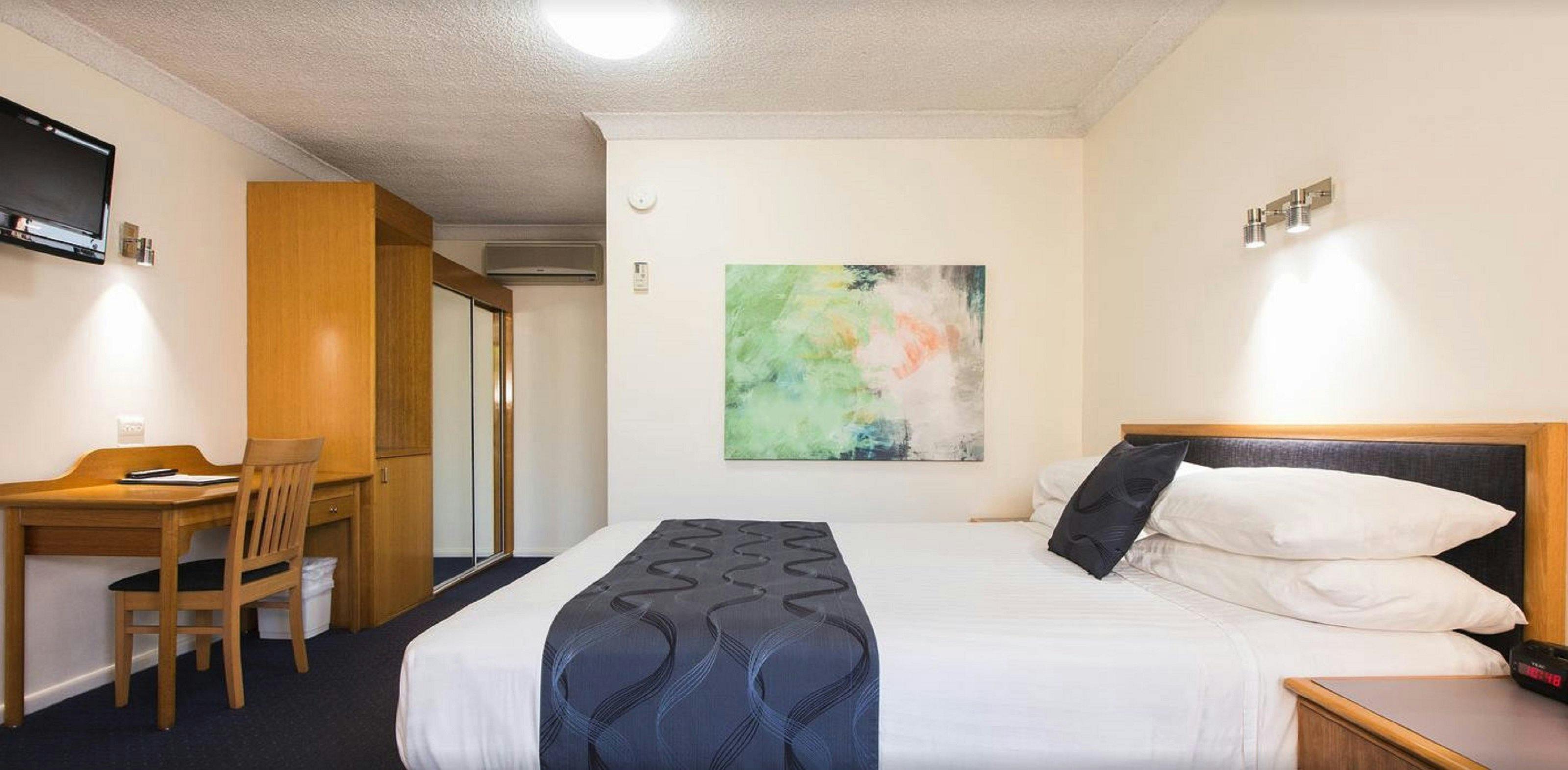 더 웨스트 엔드 모터 로지